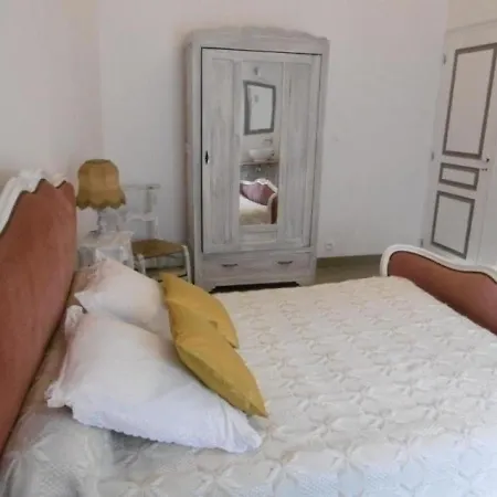 House Le Clos De Sarrali