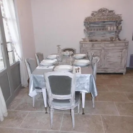 House Le Clos De Sarrali